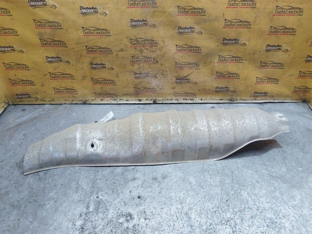 Тепловой экран глушителя YLZEVT Toyota Avensis - Фото 1