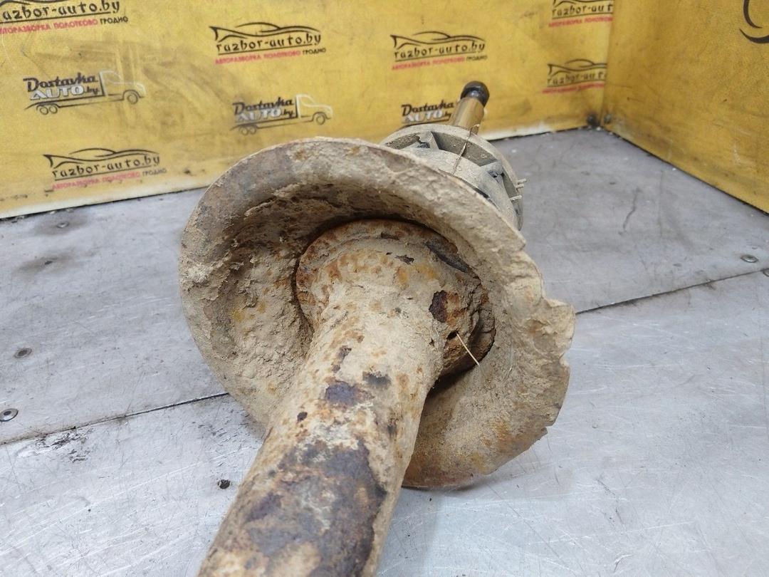 Амортизатор передний правый TC7K9K Renault Scenic RX4 купить на авторазборке