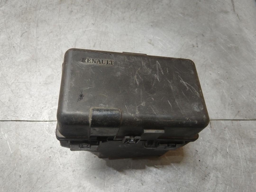 Короб предохранителей FVIC42 Renault Espace купить на авторазборке