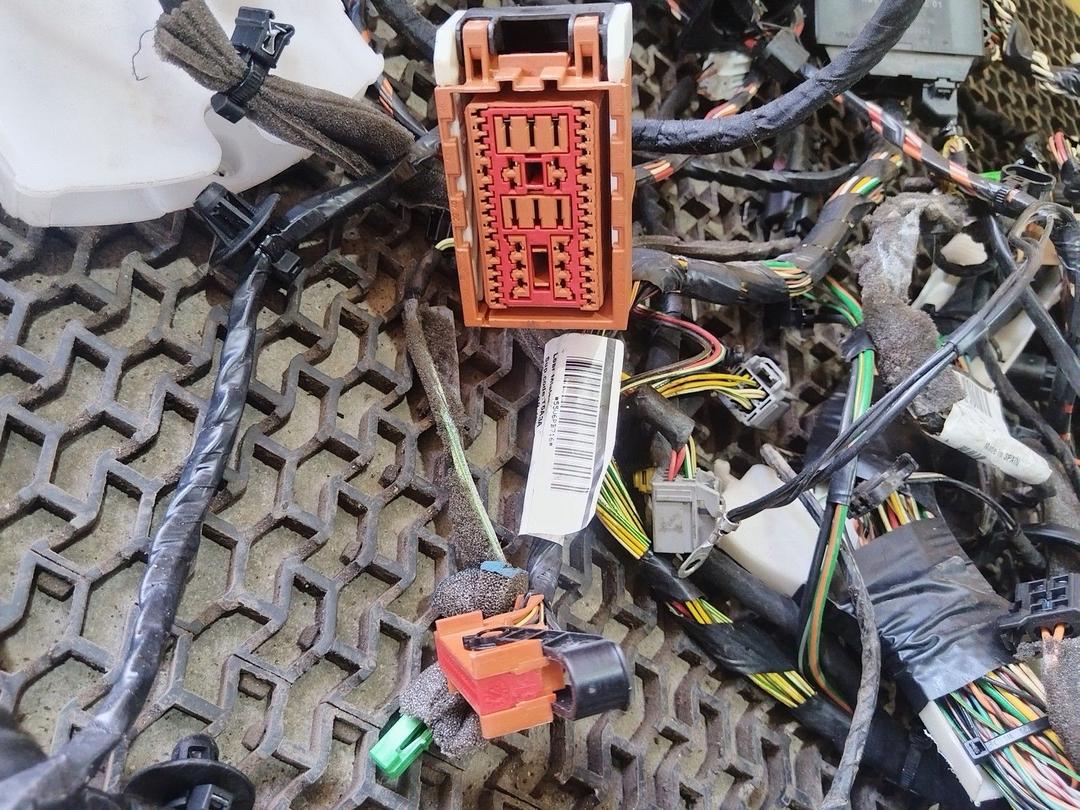 Проводка салона JVJNTP Volvo S40 - Фото 10