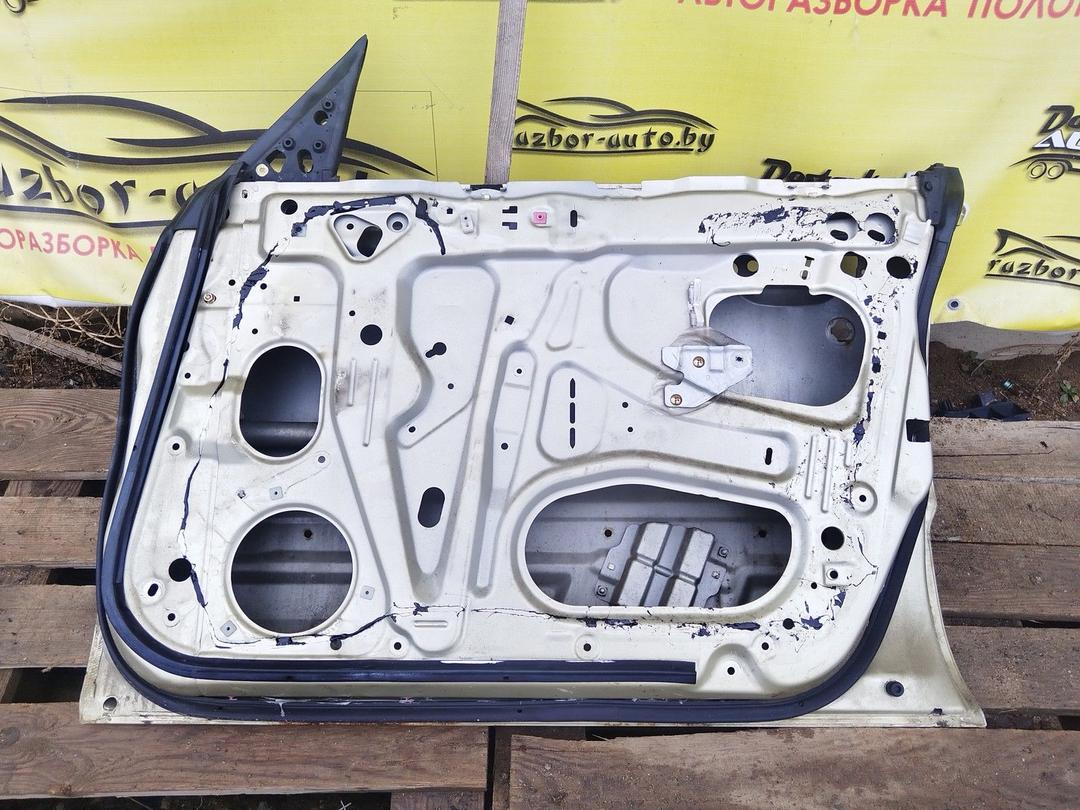 Дверь передняя правая C8F3WY Subaru Forester купить в магазине запчастей бу