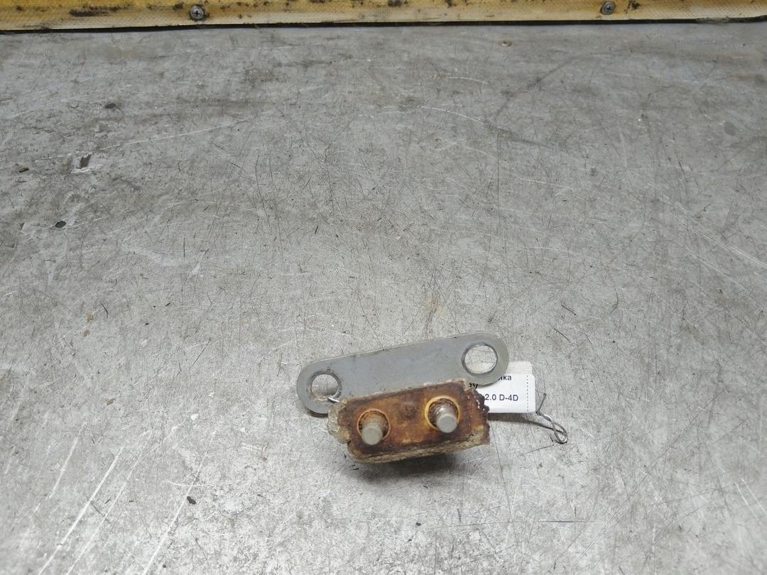 Петля крышки багажника V1GQGV Toyota Corolla - Фото 3