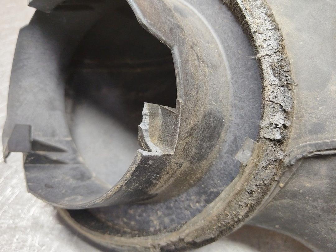 Патрубок воздушного фильтра WE876F BMW 5 E39 купить в магазине запчастей бу