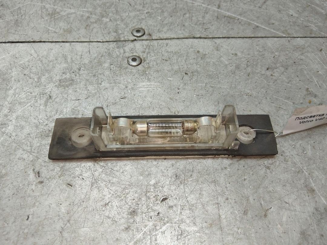 Подсветка номера CDA1LJ Volvo V40 - Фото 2
