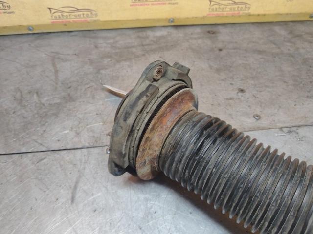 Амортизатор передний правый 640M1A Volkswagen Caddy купить в магазине запчастей бу