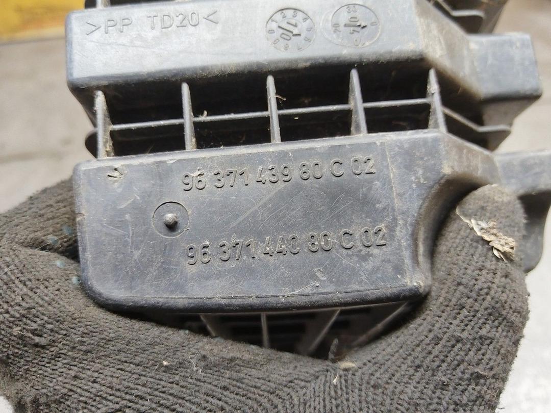 Корпус воздушного фильтра D61PRR Citroen C4 - Фото 6