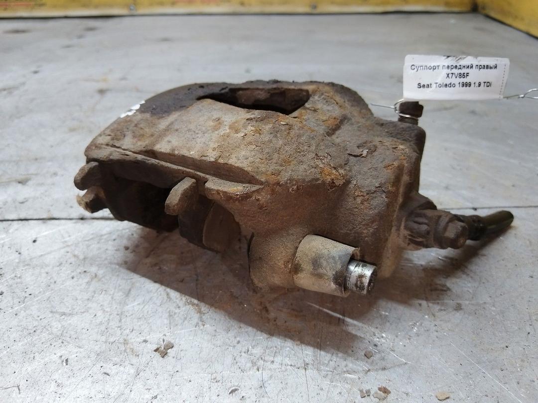 Суппорт передний правый X7V85F Seat Toledo купить с доставкой