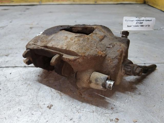 Суппорт передний правый X7V85F Seat Toledo купить с доставкой