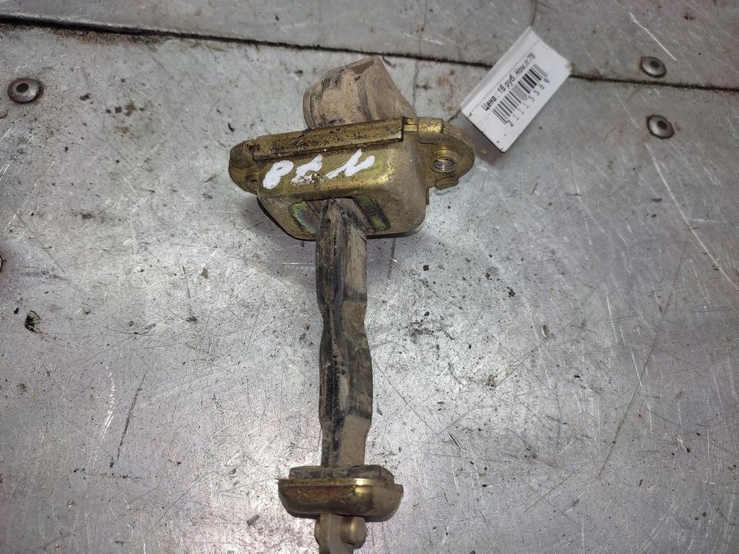 Ограничитель открывания двери задней 3G6SLI Nissan Primera