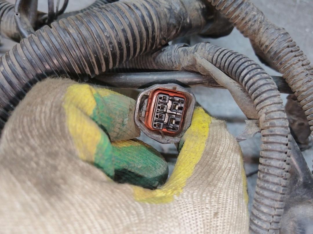 Проводка двигателя LL6O2Y Mitsubishi Carisma undefined