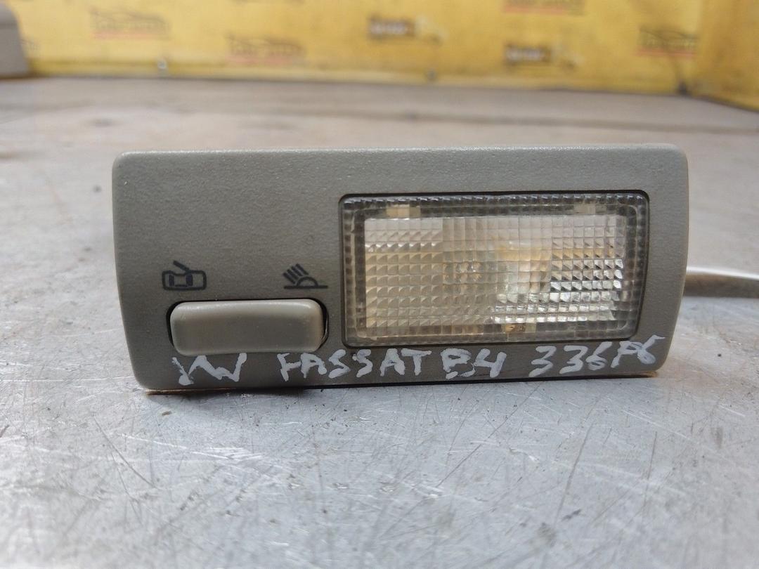 Фонарь салона (плафон) 61DJME Volkswagen Passat - Фото 1