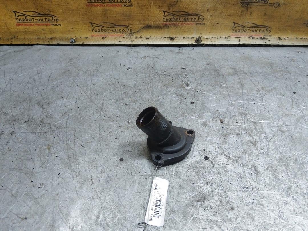 Фланец (тройник) системы охлаждения SYI2BP Renault Espace