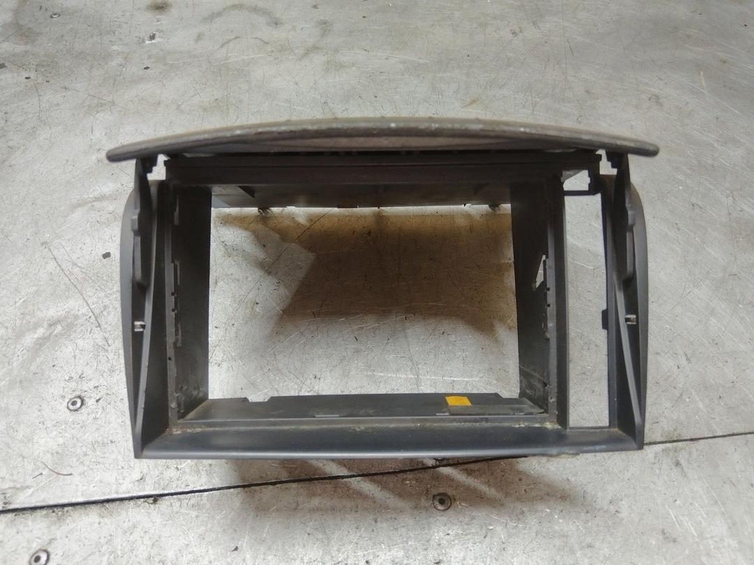 Рамка под магнитолу V2USW7 Renault Laguna купить