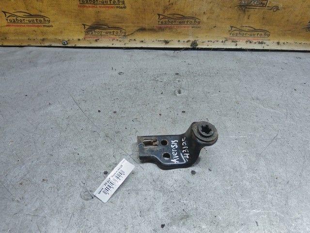 Кронштейн радиатора G2MMH4 Toyota Avensis