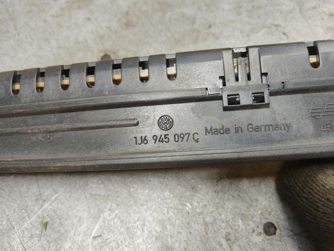 Стоп-сигнал DVHTHR Volkswagen Golf купить в магазине запчастей бу