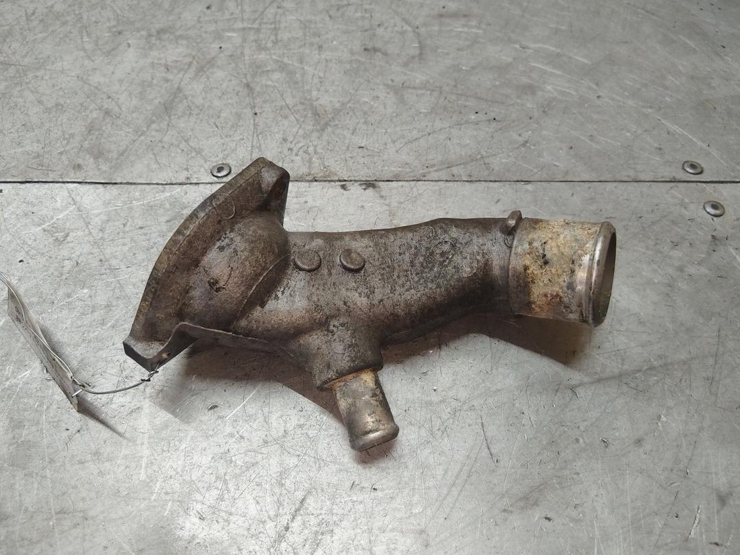 Корпус термостата 64KCB8 Toyota Avensis - Фото 1