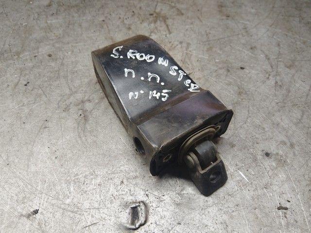 Ограничитель открывания двери передней HELS6N Skoda Roomster купить