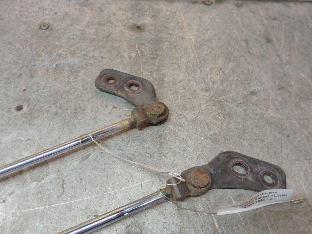 Амортизатор крышки багажника (3-5 двери) YL3U9I Kia Shuma - Фото 3