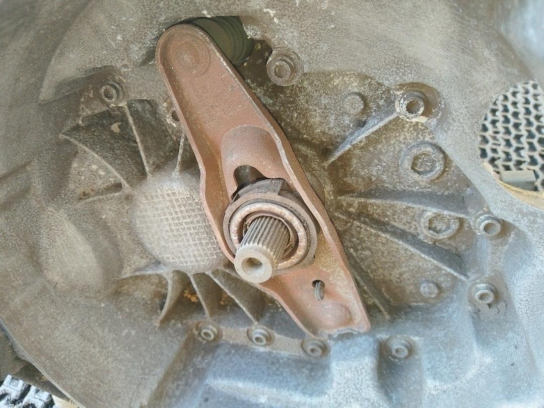 КПП механическая (МКПП) 5-ступенчатая 2NIZXR Skoda Fabia - Фото 3