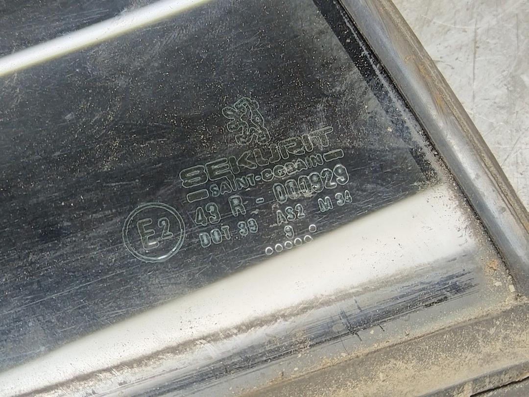 Стекло двери задней правой 0P6S6C Peugeot 406 купить