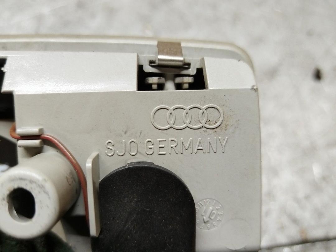 Фонарь салона (плафон) NU6ZX0 Audi A4 купить на авторазборке