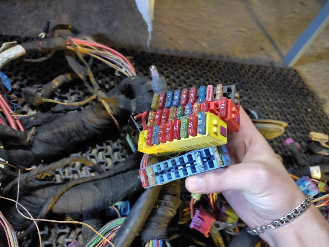 Проводка QI1F5O Audi A8 купить