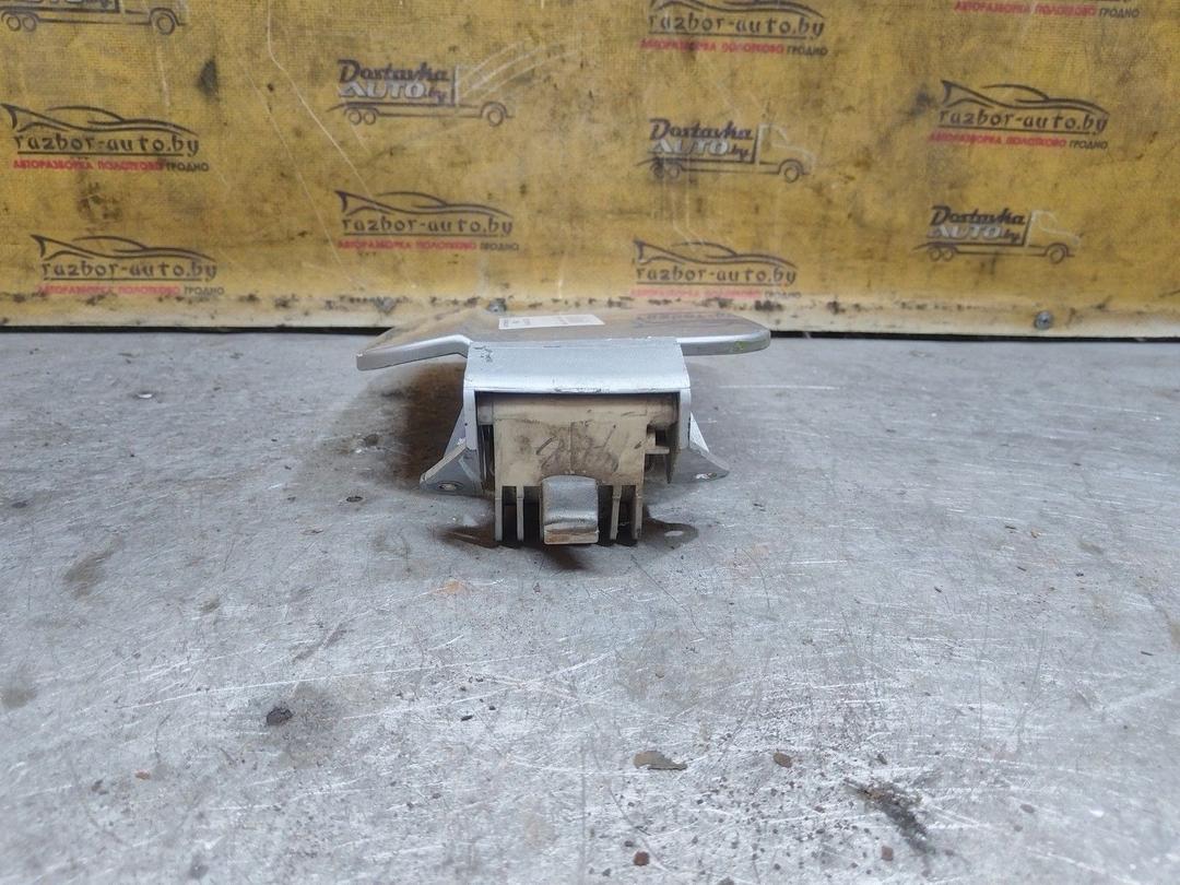 Лючок топливного бака LFSB3D Kia Carnival - Фото 2