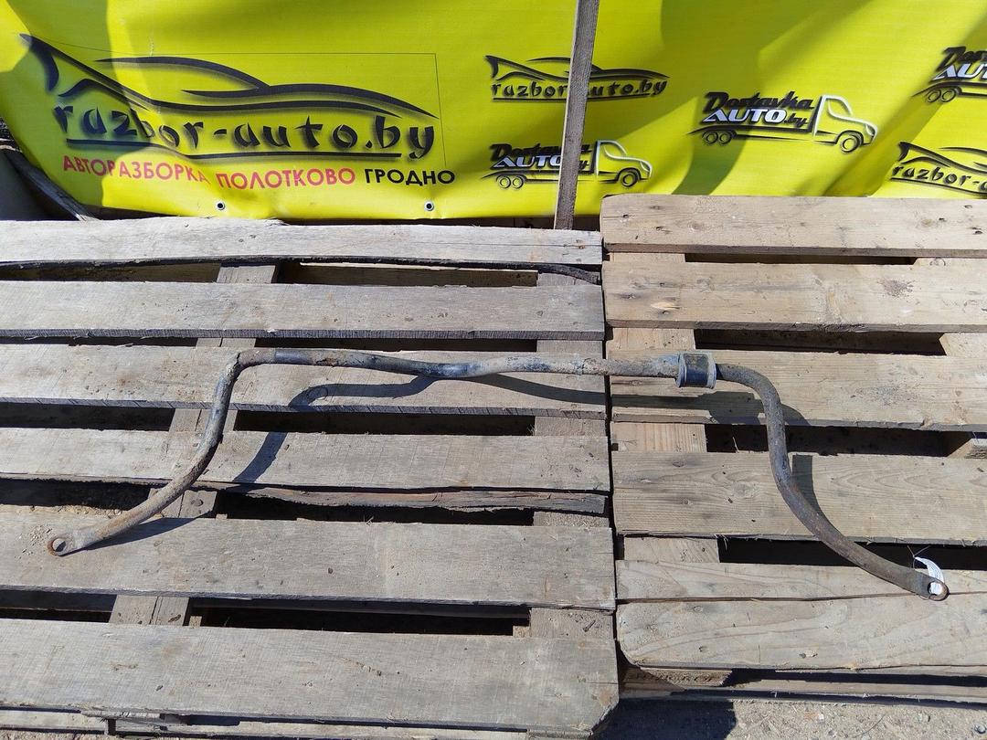 Стабилизатор подвески (поперечной устойчивости) передний 7VWUXY Renault Clio купить в магазине запчастей бу