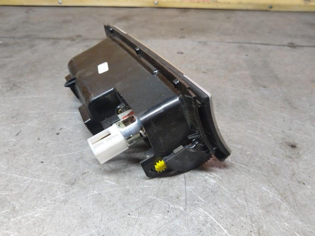 Пепельница LP8V2Q Volkswagen Passat купить на авторазборке