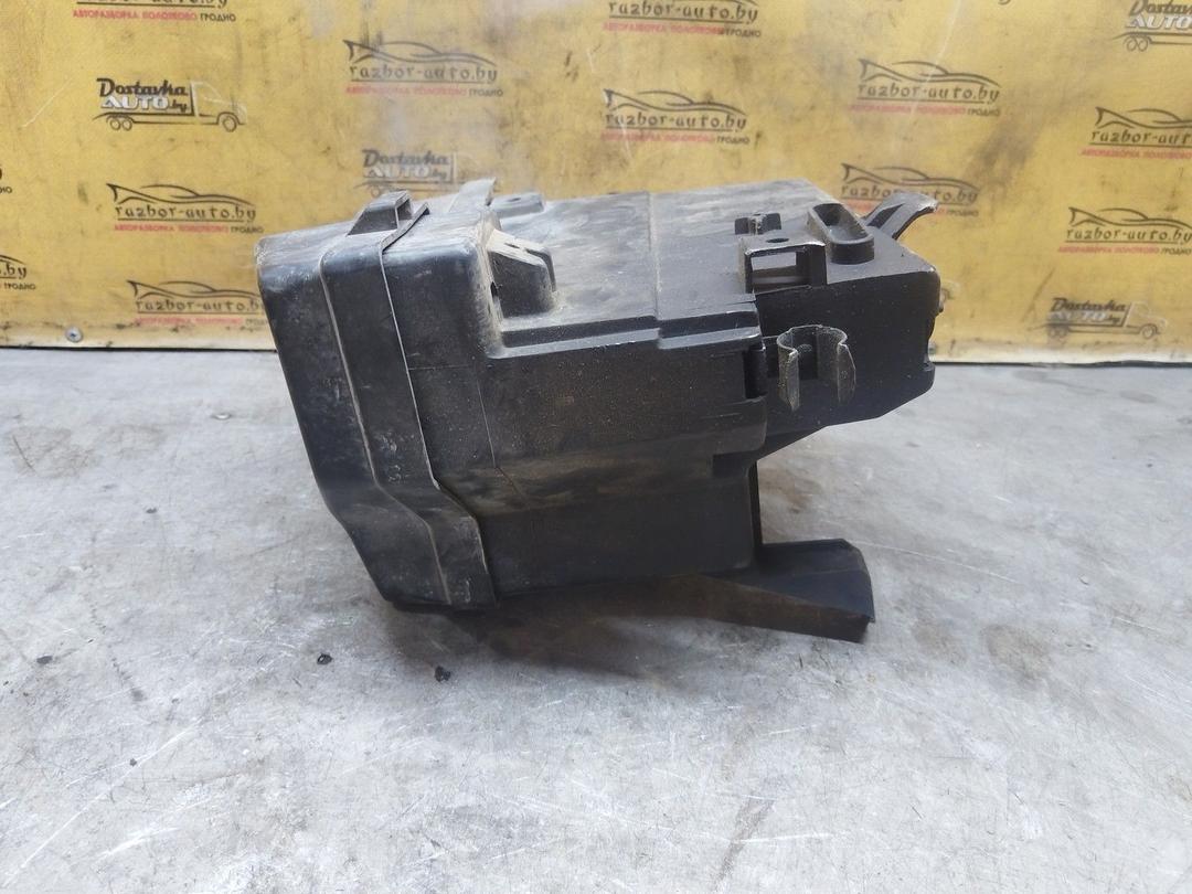 Короб предохранителей K1IM4V Peugeot 406 undefined
