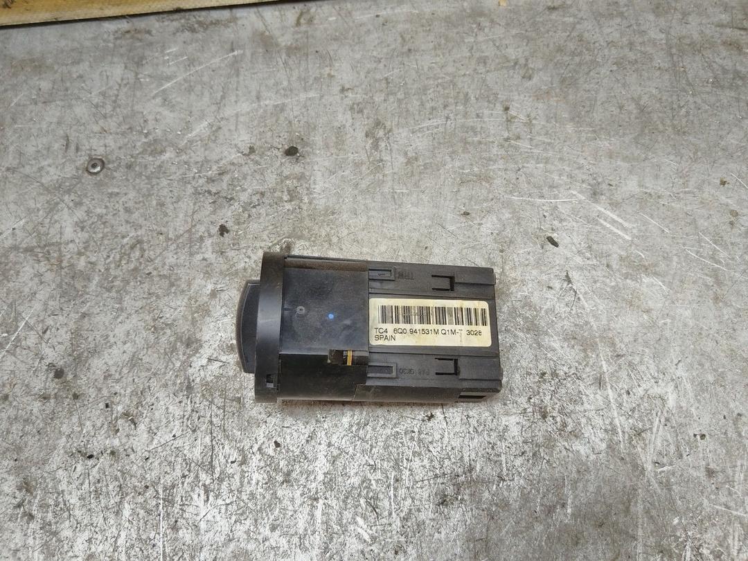 Переключатель света FTJQ05 Volkswagen Polo купить с доставкой