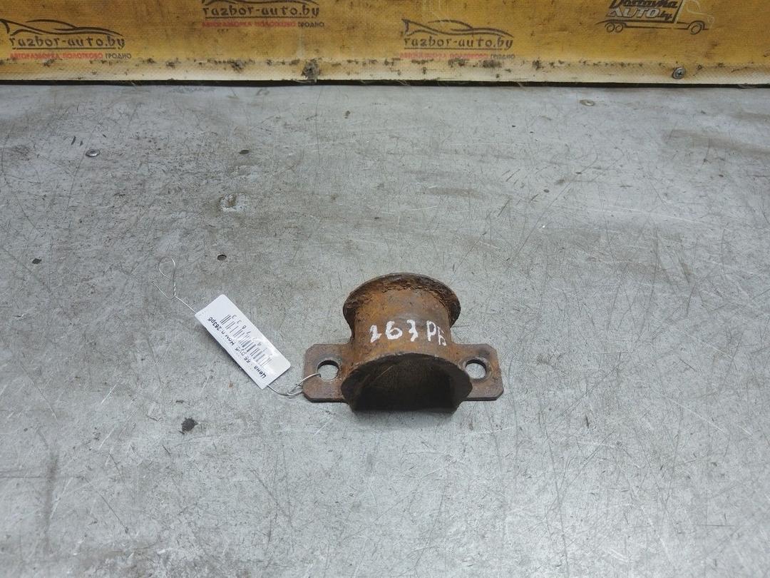 Крепление втулки стабилизатора EGB1C5 Mazda 3