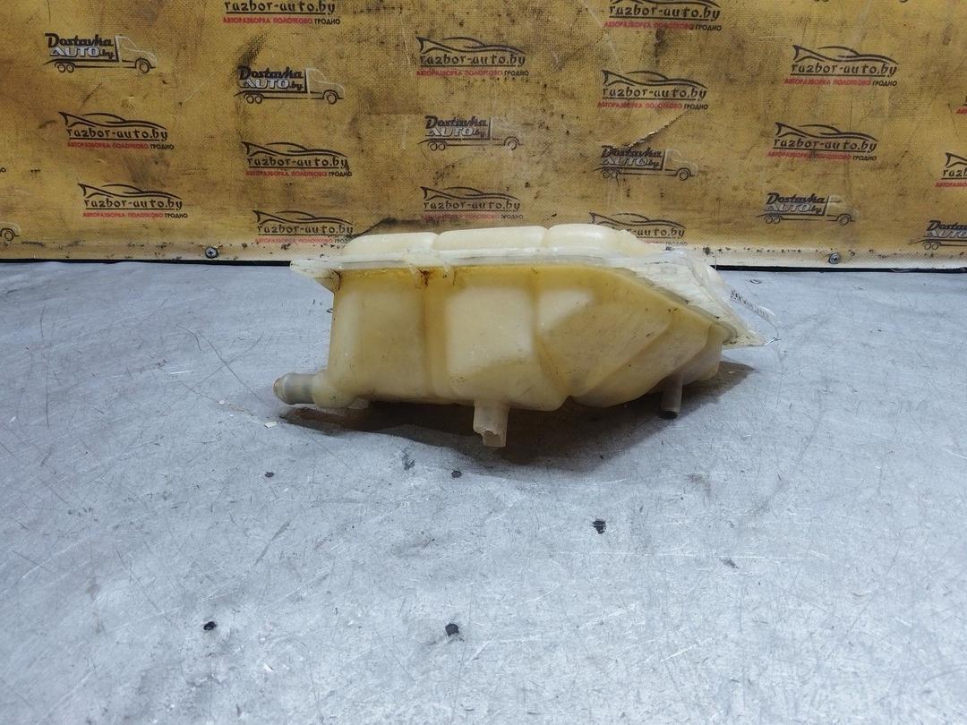 Бачок расширительный 0AMVL0 Volkswagen Passat купить в магазине запчастей бу