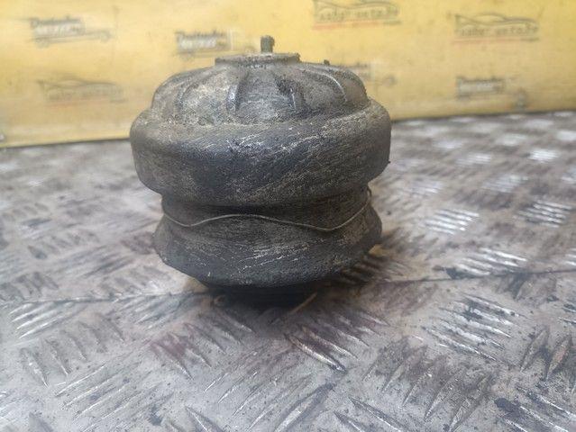 Подушка крепления двигателя 085626 Mercedes E W124 купить с доставкой