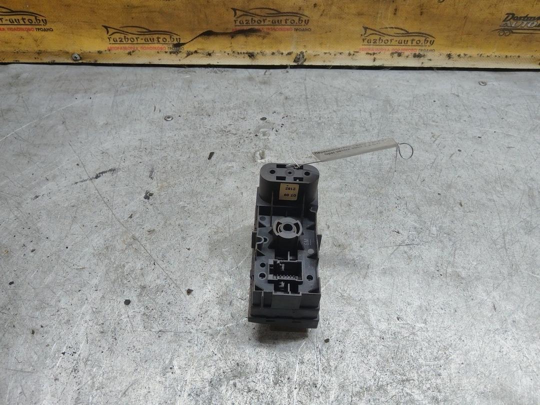 Переключатель света Y2KP3T Opel Vectra купить в магазине запчастей бу