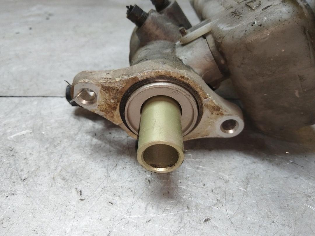 Цилиндр тормозной главный 1K8F2T Renault Laguna - Фото 2
