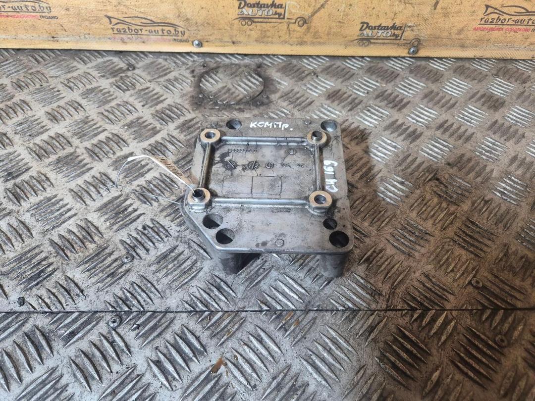 Кронштейн компрессора кондиционера VZYC9L Citroen C4 купить