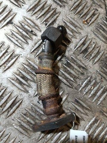 Масляная трубка турбины LGQ6J7 Skoda Octavia - Фото 2