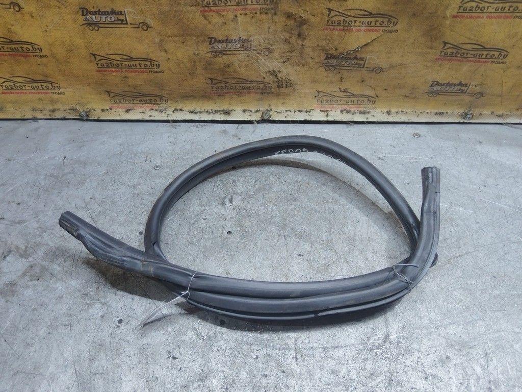 Уплотнитель двери задней правой BE6UH2 Mazda Xedos 6 - Фото 3