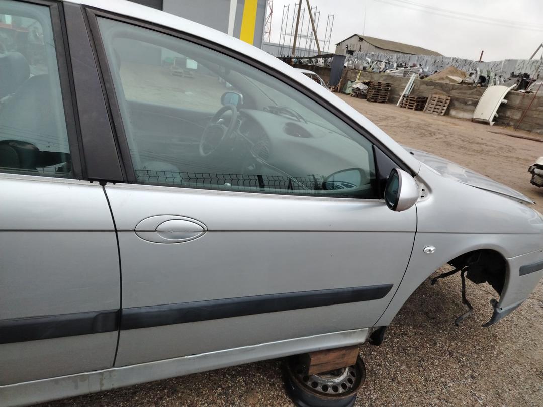 Стекло двери передней правой 9I7O38 Citroen C5