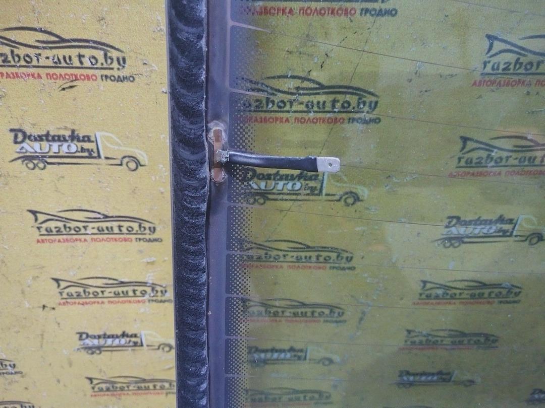 Стекло заднее JZV86Z Volkswagen Passat купить в магазине запчастей бу