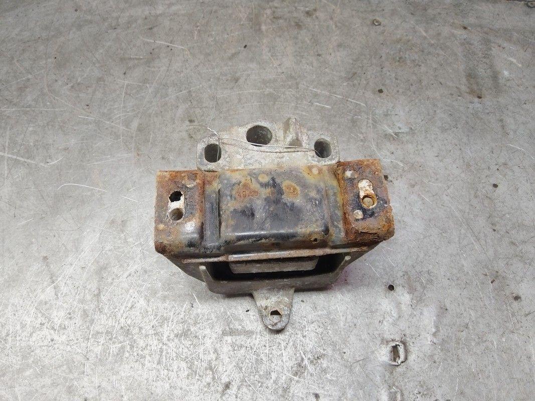 Подушка крепления КПП 8GN8TH Ford Galaxy купить