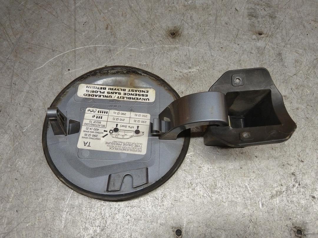 Лючок топливного бака 38JL78 Opel Astra - Фото 2