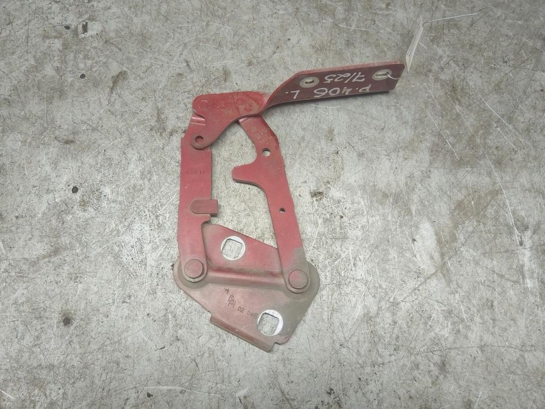 Петля капота левая SW3SO6 Peugeot 406 купить на авторазборке