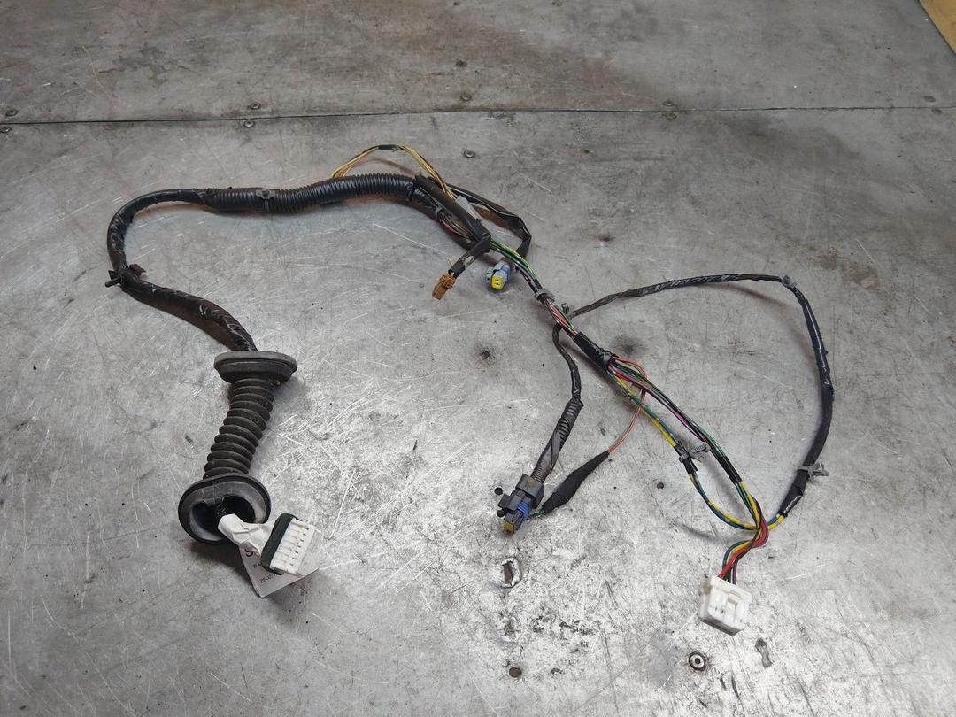 Проводка двери передней правой CRXBH9 Nissan Micra