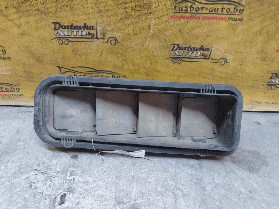 Решетка вентиляции кузова 5YW4H5 Citroen C4 Picasso - Фото 2