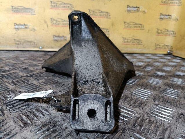 Кронштейн двигателя SQ6A26 Volkswagen Passat - Фото 4