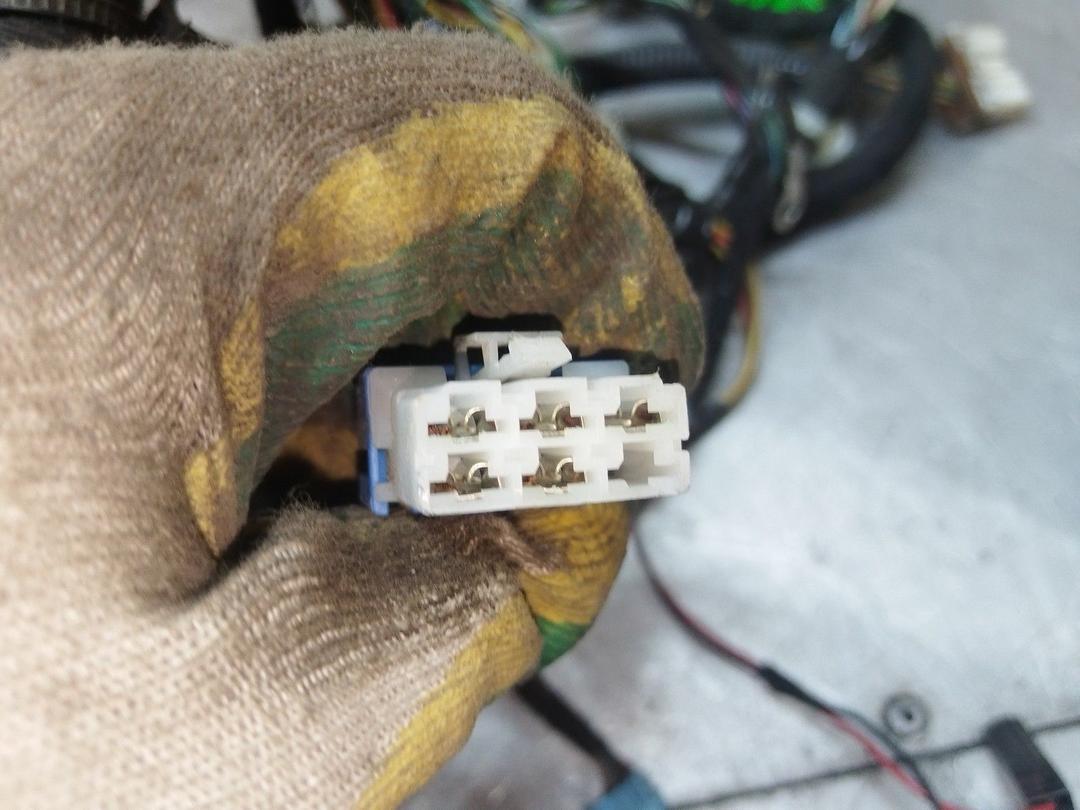 Проводка салона MHXSC1 Volvo V40 - Фото 26