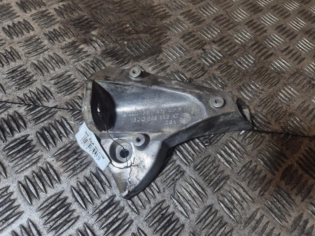 Кронштейн КПП ZZ706V Audi A4 - Фото 2