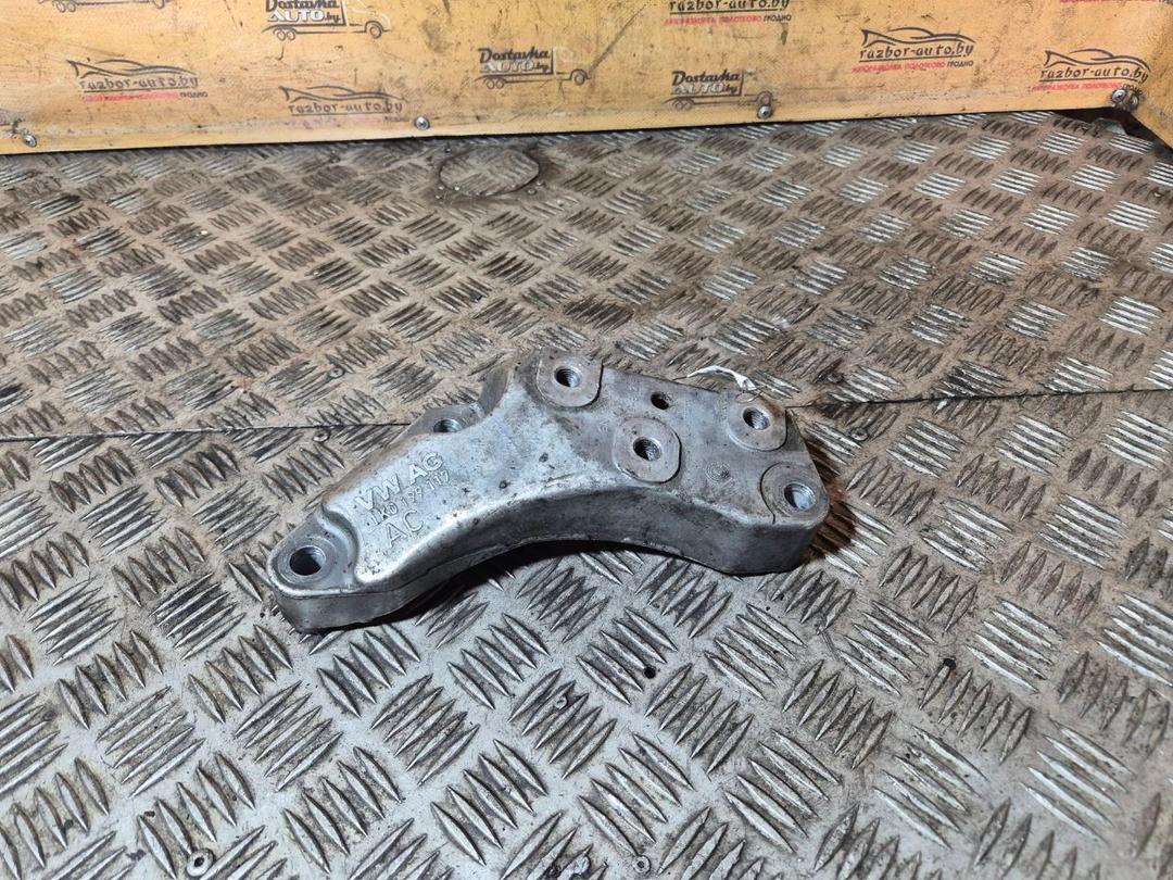 Кронштейн КПП B6JFS0 Volkswagen Passat - Фото 2